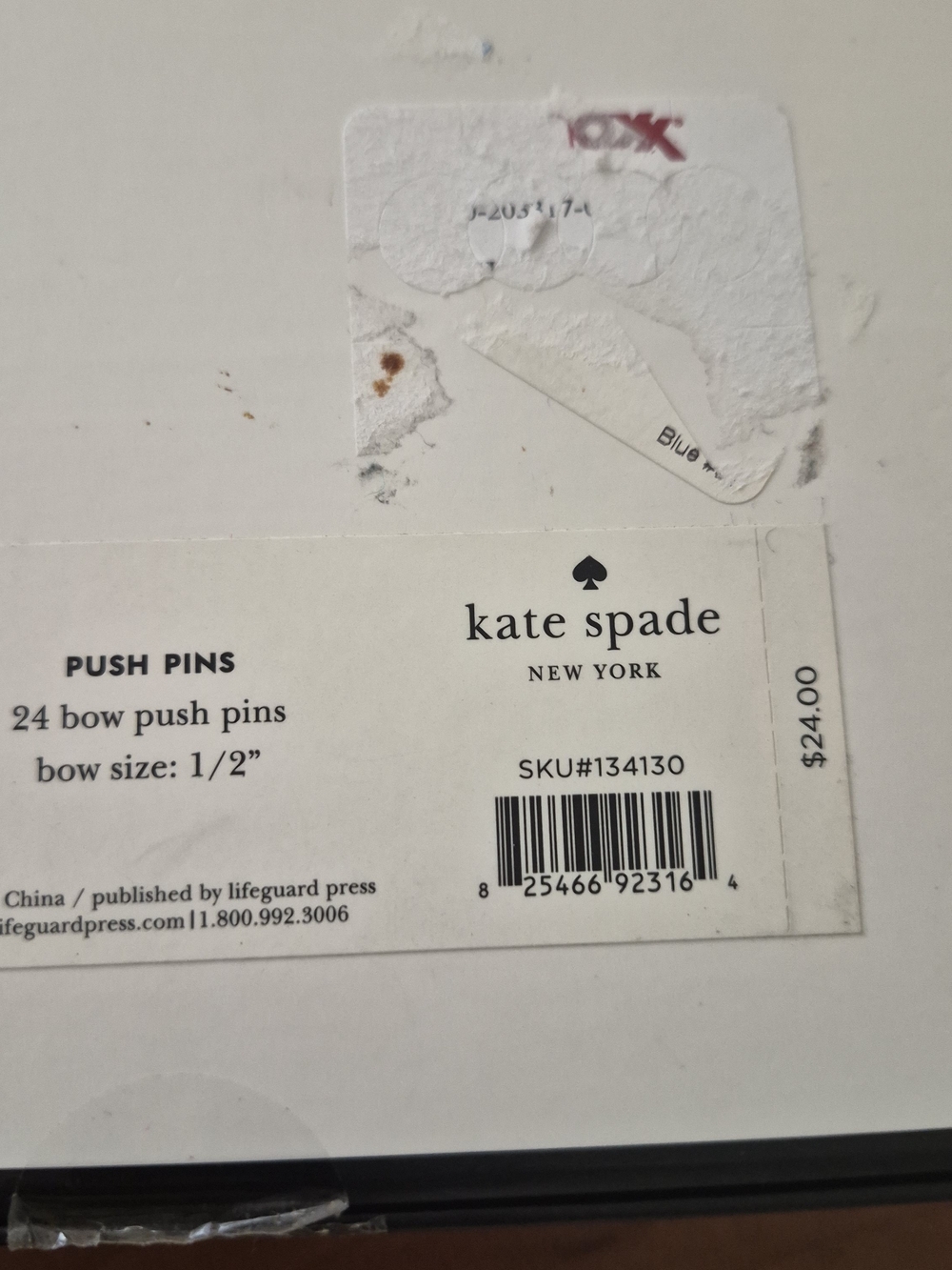 kate spade white and black Bow Push Pin Set - Picture 2 of 2